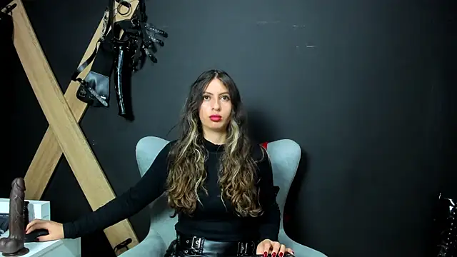 GoddesLeila online show from 12, 6, 2026