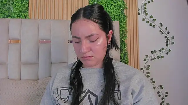 JeniferPowell nm online show from 6, 4, 2026