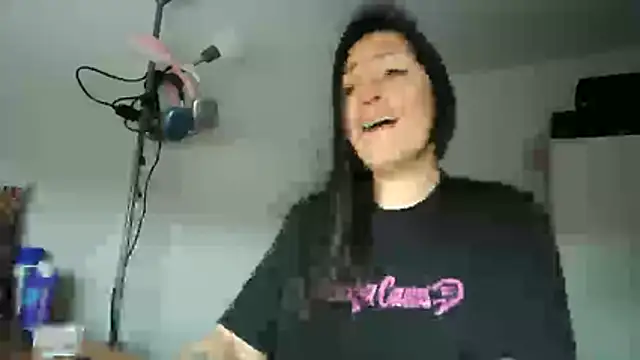 Snapshot of Yulian_Milf chatting on 25, 2, 2026 Yulian Milf online show from 25, 2, 2026