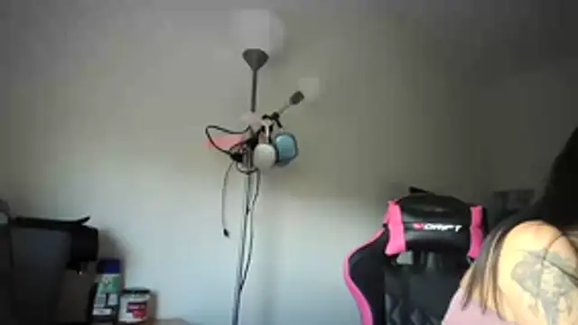 Yulian Milf online show from 8, 3, 2026