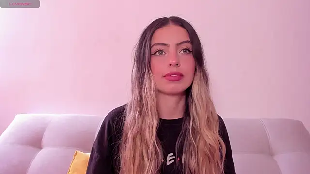 Snapshot of Fernanda_aaaa chatting on 17, 7, 2026 Fernanda aaaa online show from 17, 7, 2026