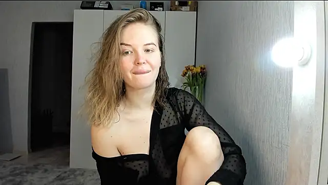 SelenaGenttle online show from 11, 3, 2026
