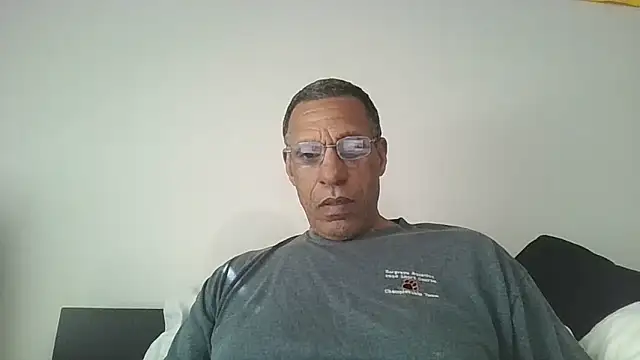 swimmer2496 online show from 8, 4, 2026