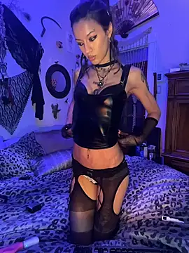 luxxlola online show from 4, 2, 2026