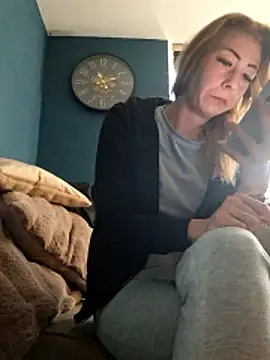 dewimp1 online show from 6, 4, 2026