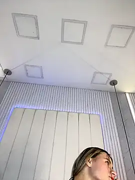 JuliaColemann online show from 25, 2, 2026