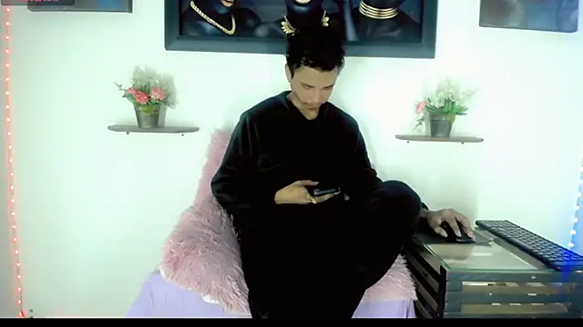 Snapshot of Tatoo_Noah chatting on 23, 2, 2026 Tatoo Noah online show from 23, 2, 2026