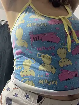 Snapshot of lizzy_luminair chatting on 3, 2, 2026 lizzy luminair online show from 3, 2, 2026