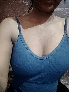 Snapshot of Ayesha_Khan1 chatting on 25, 5, 2026 Ayesha Khan1 online show from 25, 5, 2026