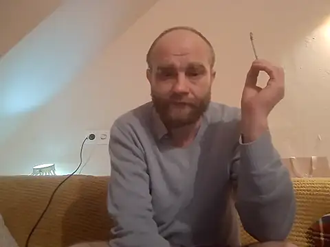 Snapshot of AlexanderArmani chatting on 3, 2, 2026 AlexanderArmani online show from 3, 2, 2026