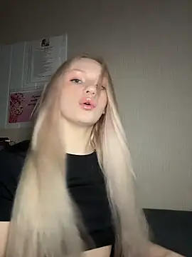 DayaFoxy online show from 10, 4, 2026