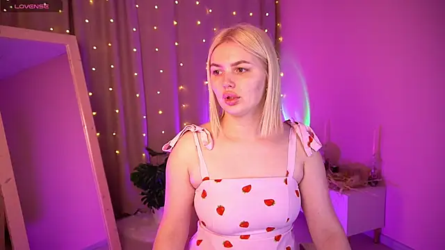 AmeliaWeells online show from 10, 4, 2026