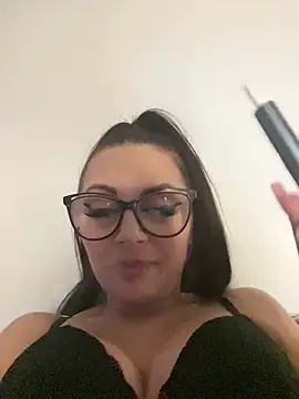 Snapshot of HiddendesireXO01 chatting on 16, 2, 2026 HiddendesireXO01 online show from 16, 2, 2026