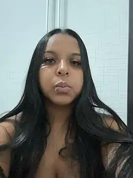 Snapshot of bella_255 chatting on 29, 3, 2026 bella 255 online show from 29, 3, 2026