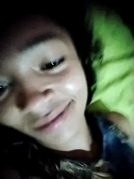 Snapshot of Mrc01 chatting on 5, 4, 2026 Mrc01 online show from 5, 4, 2026