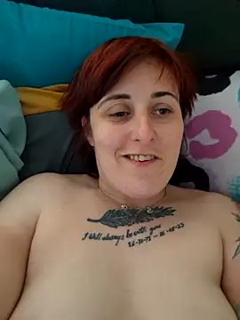 Snapshot of Tiara_XOX chatting on 20, 5, 2026 Tiara XOX online show from 20, 5, 2026