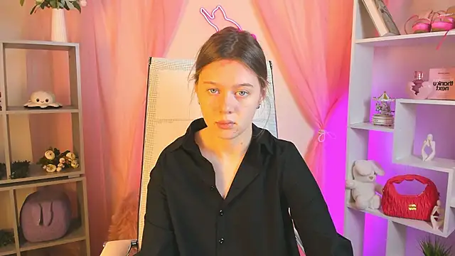 Snapshot of CelestineMauriac chatting on 28, 2, 2026 CelestineMauriac online show from 28, 2, 2026