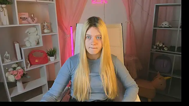 CelestineMauriac online show from 13, 4, 2026