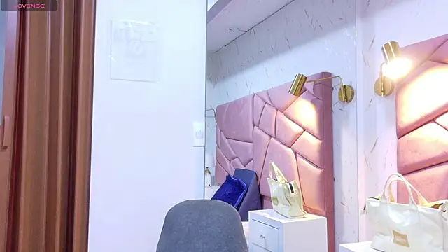Snapshot of liliana_pink chatting on 23, 5, 2026 liliana pink online show from 23, 5, 2026