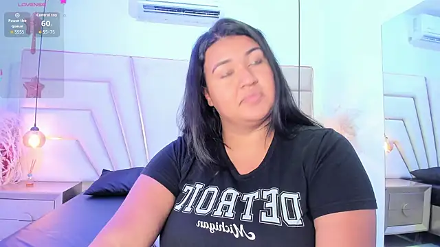 Snapshot of Dojaaiisha chatting on 8, 5, 2026 Dojaaiisha online show from 8, 5, 2026