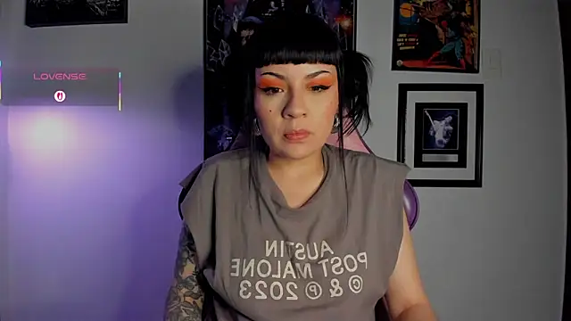 luckylaura online show from 9, 2, 2026