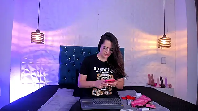 Snapshot of samantha_foxyy chatting on 7, 3, 2026 samantha foxyy online show from 7, 3, 2026