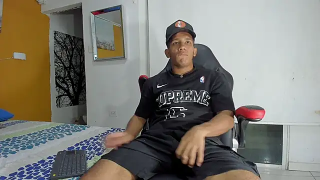 Snapshot of ricky_spensar23cm_ chatting on 4, 3, 2026 ricky spensar23cm online show from 4, 3, 2026