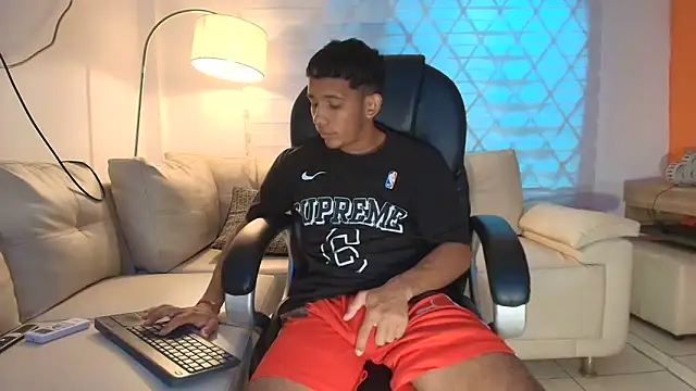 Snapshot of ricky_spensar23cm_ chatting on 30, 3, 2026 ricky spensar23cm online show from 30, 3, 2026