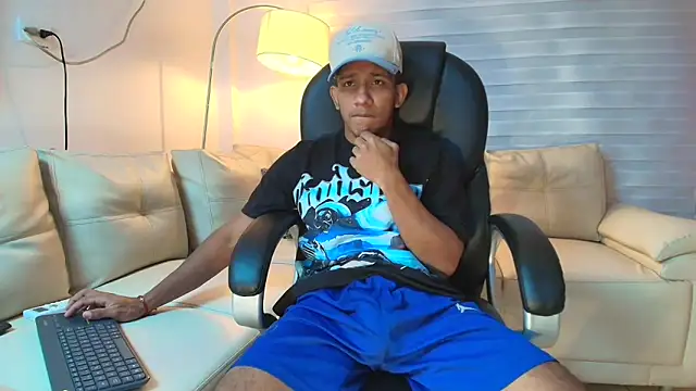 Snapshot of ricky_spensar23cm_ chatting on 10, 4, 2026 ricky spensar23cm online show from 10, 4, 2026