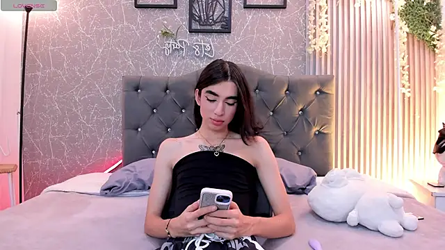 lana gill1 online show from 12, 4, 2026