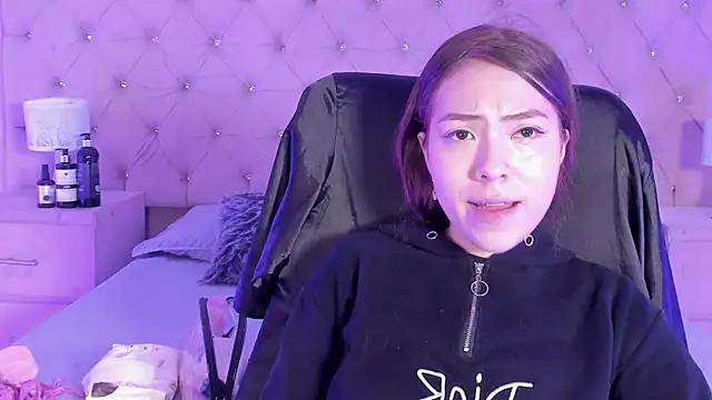 Snapshot of lizzyrossie chatting on 12, 2, 2026 lizzyrossie online show from 12, 2, 2026