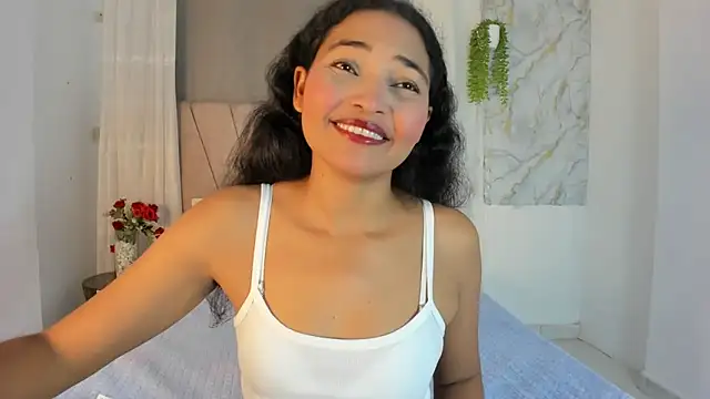 Snapshot of Elayha_28 chatting on 15, 6, 2026 Elayha 28 online show from 15, 6, 2026