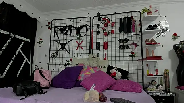 Snapshot of playful-girls chatting on 24, 2, 2026 playful-girls online show from 24, 2, 2026