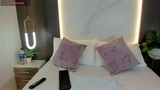 valeryn  rosse online show from 3, 2, 2026