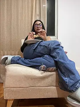 Snapshot of Violetta_pinkk1 chatting on 14, 2, 2026 Violetta pinkk1 online show from 14, 2, 2026