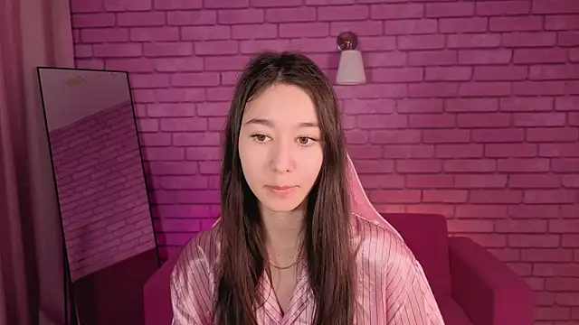 Snapshot of Nicole_Brownie chatting on 4, 5, 2026 Nicole Brownie online show from 4, 5, 2026
