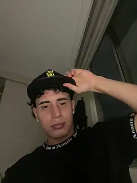 Maximuz1920 online show from 6, 2, 2026