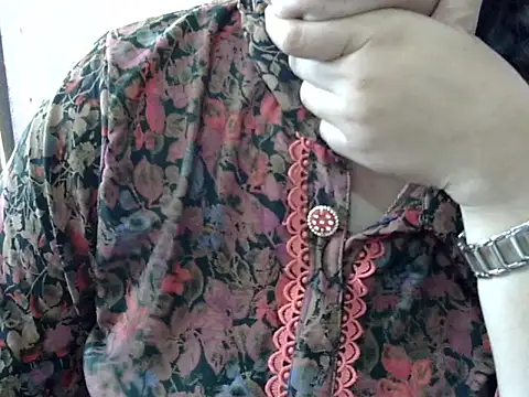 Cute Aliyaa online show from 28, 3, 2026