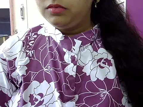 Cute Aliyaa online show from 10, 4, 2026