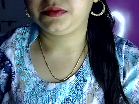 Cute Aliyaa online show from 16, 7, 2026