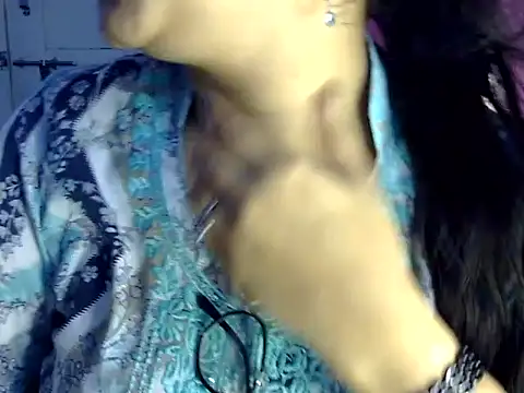 Cute Aliyaa online show from 22, 7, 2026