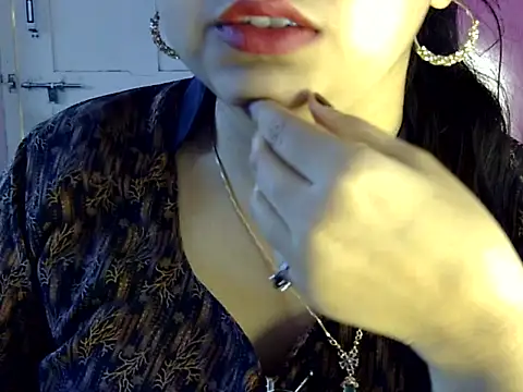 Cute Aliyaa online show from 23, 7, 2026