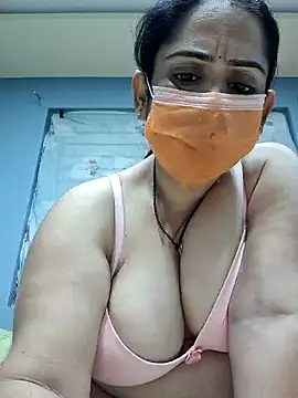 Snapshot of diyam4002 chatting on 24, 2, 2026 diyam4002 online show from 24, 2, 2026