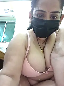 Snapshot of diyam4002 chatting on 1, 3, 2026 diyam4002 online show from 1, 3, 2026