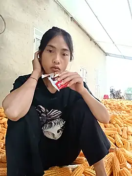Snapshot of Hoa-tuylip chatting on 18, 7, 2026 Hoa-tuylip online show from 18, 7, 2026