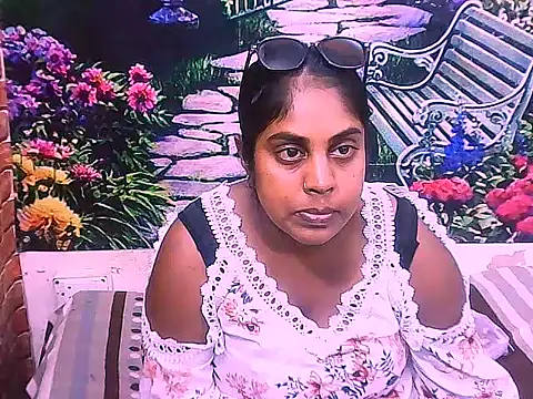Snapshot of IndianDiva27 chatting on 20, 3, 2026 IndianDiva27 online show from 20, 3, 2026