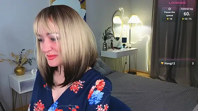 Snapshot of Oliiviaa_ chatting on 9, 2, 2026 Oliiviaa online show from 9, 2, 2026