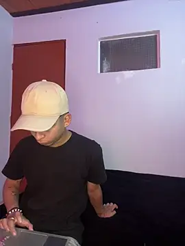 bliinkii and luka  online show from 1, 4, 2026