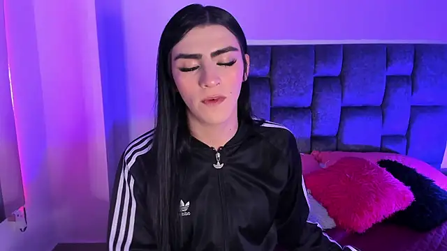 Isabella Moon9 online show from 16, 4, 2026