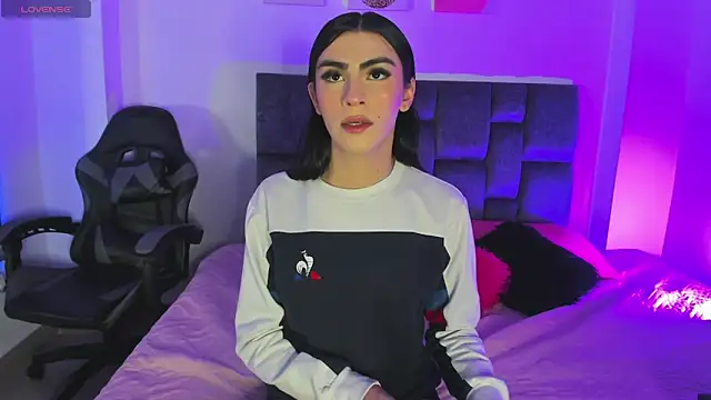 Snapshot of Isabella_Moon9 chatting on 25, 4, 2026 Isabella Moon9 online show from 25, 4, 2026